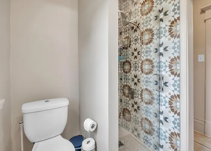 Modern Home, 8 Min To Airport And 5 Min To Osu Сasa de vacaciones Columbus